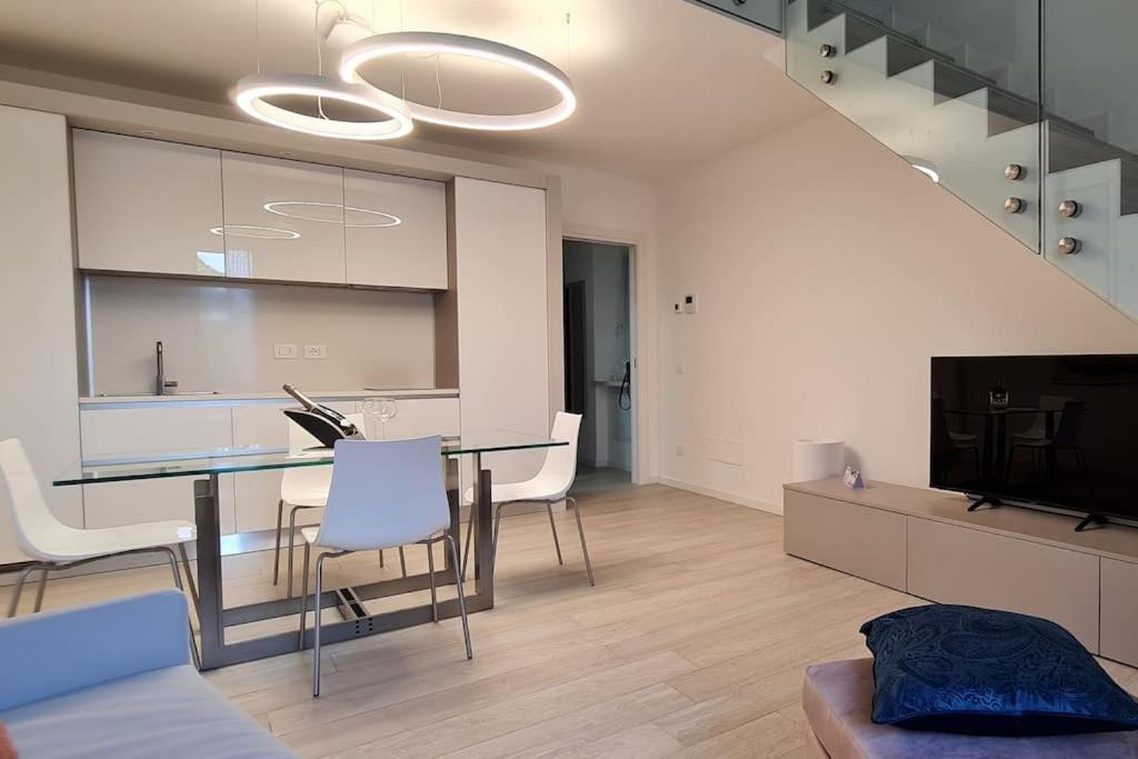 Queen Verona Luxury Apartment Luaran gambar