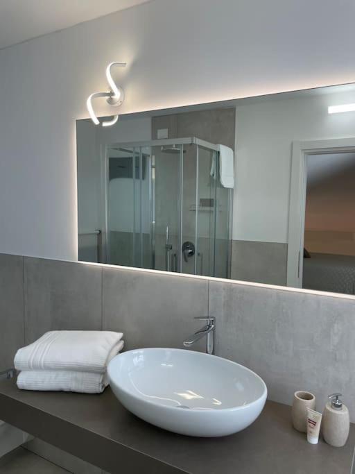 Queen Verona Luxury Apartment Luaran gambar